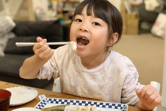 4 món giúp tăng cường trí thông minh luôn có trong thực đơn mẹ Nhật nấu cho con mỗi ngày