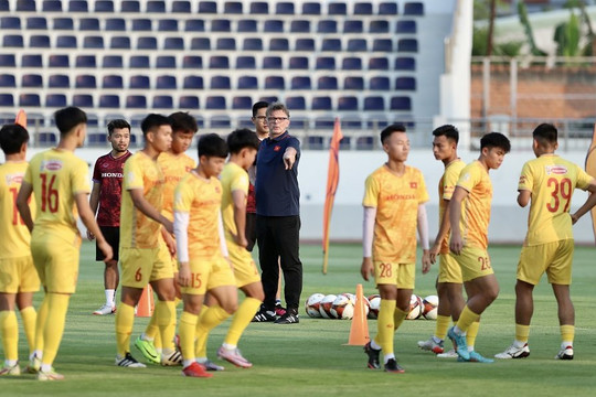 'Cháy vé' xem trận U22 Việt Nam - U22 Lào tại SEA Games 32