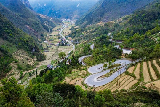 Huyền thoại về 'Con đường Hạnh Phúc' trên cao nguyên đá Hà Giang