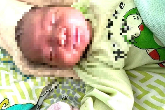 Tìm thân nhân bé gái sơ sinh bị bỏ rơi ở Quảng Nam