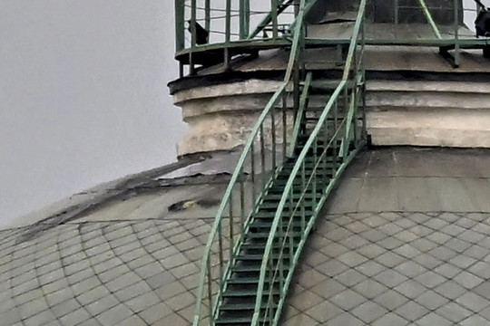 Nóc Điện Kremlin hư hại sau khi bị tập kích trong đêm