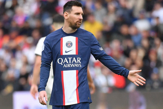 Messi lên tiếng xin lỗi PSG