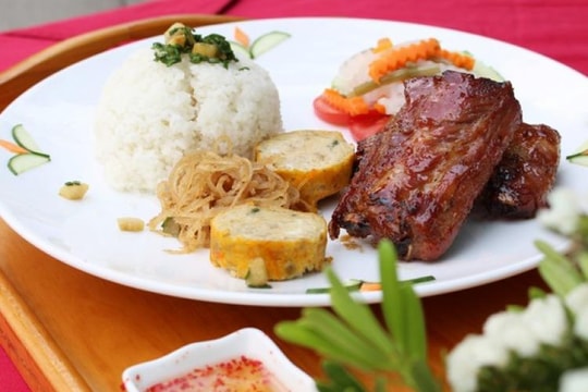 Cơm tấm đứng thứ hai trong 100 món cơm ngon nhất châu Á