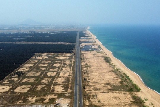 Phú Yên nắn 4km đại lộ ven biển theo đề xuất của doanh nghiệp?