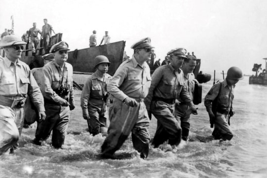 Mẹ và con trai: Mẹ của Thống tướng Douglas MacArthur