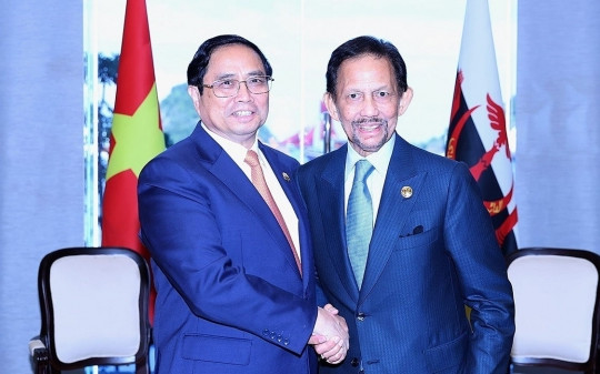 ASEAN 42: Thủ tướng Chính phủ Phạm Minh Chính gặp Quốc vương Brunei