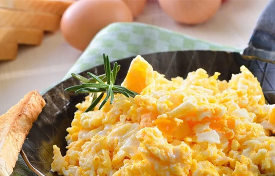 Trứng có nhiều chất bổ nhưng không nên ăn quá bao nhiêu quả mỗi tuần?
