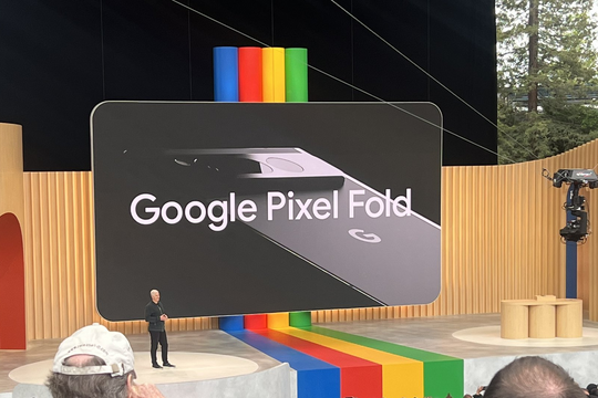 Google Pixel Fold chính thức trình làng