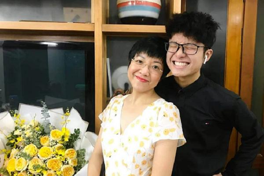 Con trai MC Thảo Vân khuyên mẹ 'Nam tiến' với lý do 'phì cười'