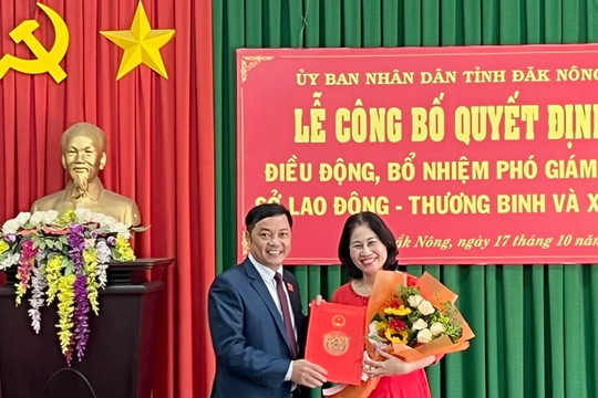 Phó Giám đốc Sở ở Đắk Nông vẫn đi làm dù đã xin nghỉ việc