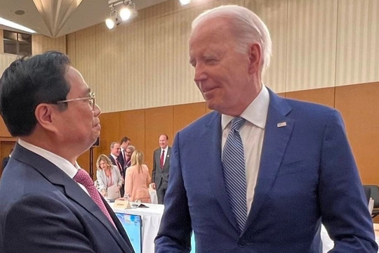 Video: Thủ tướng gặp Tổng thống Mỹ Joe Biden và lãnh đạo các nước G7
