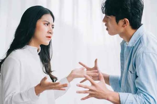 Về quê ngày giỗ bố, nhìn bàn thờ mà tôi uất nghẹn