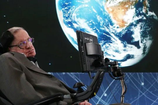 Stephen Hawking và những lời tiên tri khiến nhân loại giật mình