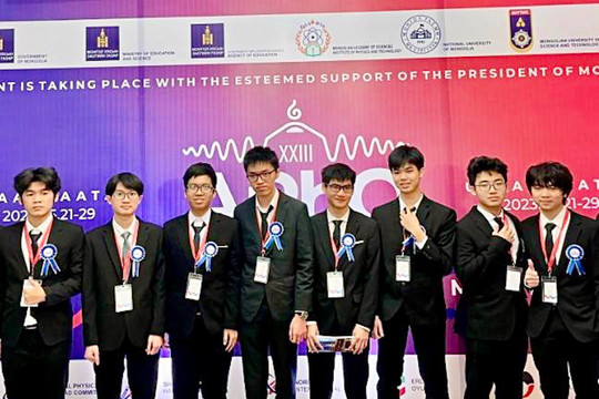 4 học sinh Việt Nam giành Olympic Vật lý châu Á - Thái Bình Dương 2023