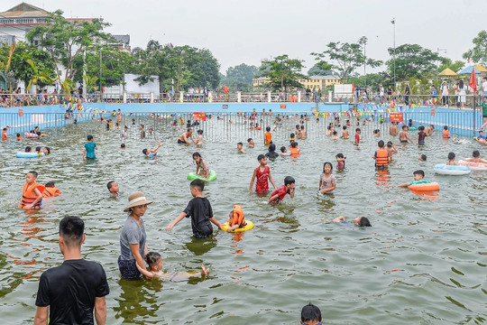 Người dân ủng hộ 1,3 tỷ đồng biến ao làng thành ao bơi rộng 1.100m2