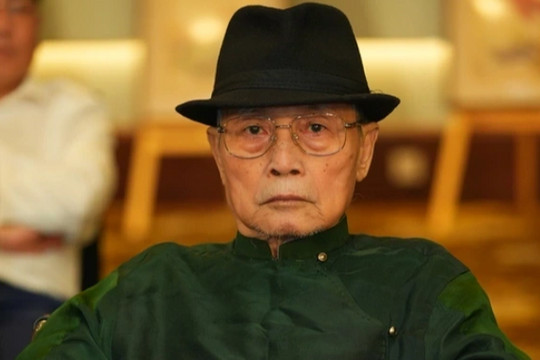 Nhà thơ Thiệp Nguyễn ra mắt tập 'Tiếng xa' ở tuổi 85