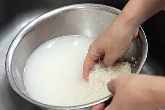 Vo gạo cho thêm muối có tác dụng gì?