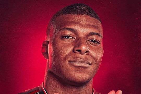 Mua Mbappe sẽ giúp MU trở lại đỉnh cao