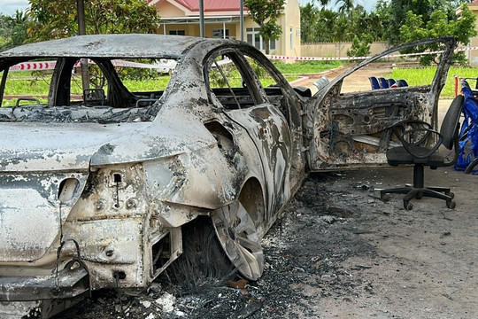 Vụ tấn công trụ sở xã ở Đắk Lắk: Nhiều gia đình đưa con đến công an đầu thú