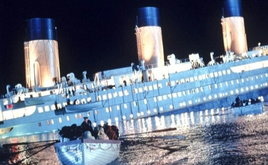 Nằm dưới đáy đại dương 111 năm, vì sao xác tàu Titanic không được trục vớt?