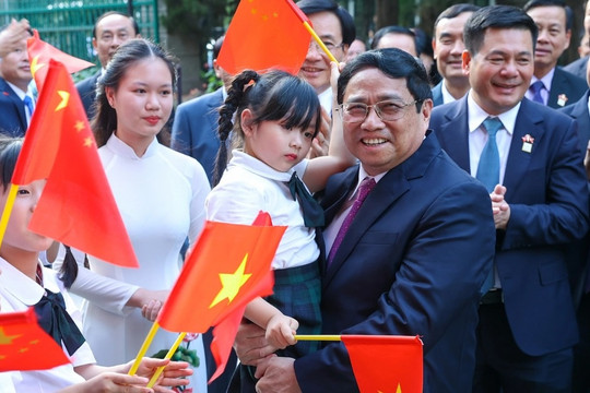 Thủ tướng: 'Quan hệ Việt - Trung tốt lên sau chuyến thăm của Tổng Bí thư'