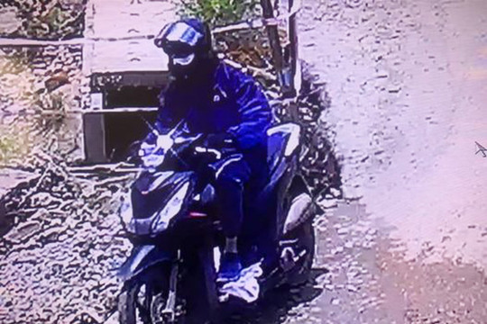 Lào Cai: Truy bắt kẻ cướp tiệm vàng rồi tẩu thoát bằng xe Honda Vision