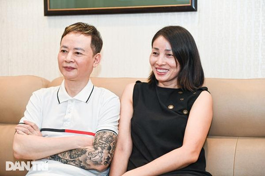 Vợ 4 kém 12 tuổi của Tùng Dương tiết lộ về cuộc sống hôn nhân ít ai ngờ