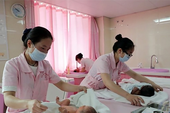 Công ty Trung Quốc chi 138 triệu USD khuyến khích nhân viên sinh con