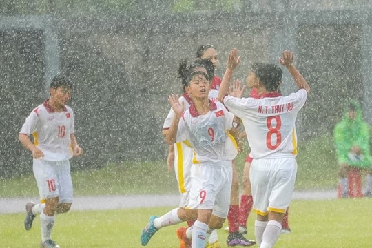 U19 nữ Việt Nam thắng đậm trong trận ra quân