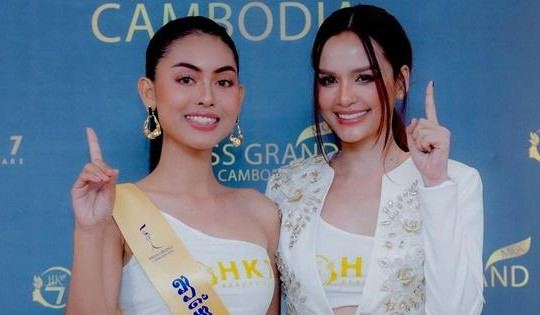 Tranh cãi thí sinh Hoa hậu Hòa bình Campuchia livestream bán hàng