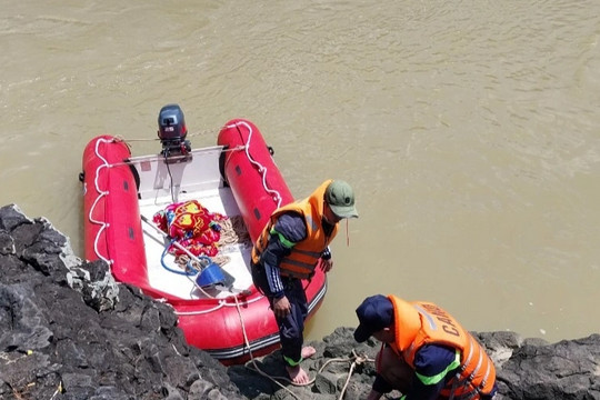 Thiếu niên bị nước cuốn trôi, mất tích 6 ngày trên sông Sêrêpốk