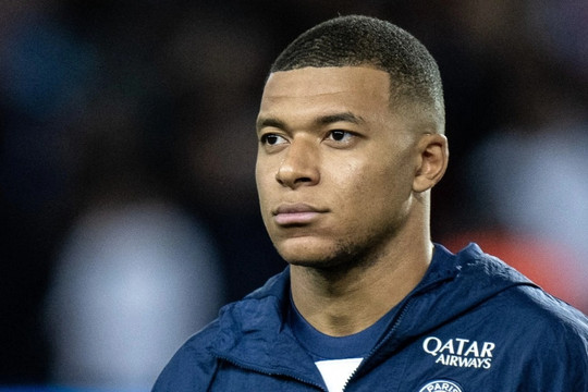 Kylian Mbappe công khai chỉ trích PSG, tuyên bố cứng rắn về tương lai