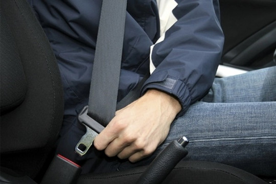 Những trang bị an toàn trên ô tô hay bị sử dụng sai