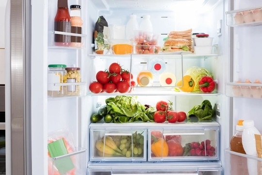 Có nên cho thức ăn nóng trực tiếp vào tủ lạnh?