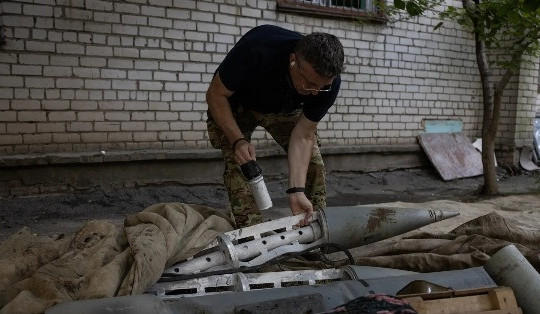 Mỹ gửi bom chùm đến Ukraine, Nga phản ứng ra sao?
