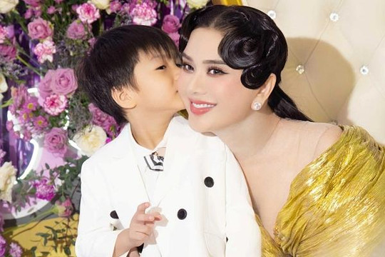 Con trai Lâm Khánh Chi đốc thúc mẹ lấy chồng