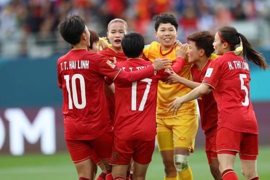 Báo Mỹ bất ngờ trước tuyển nữ Việt Nam, ca ngợi thủ môn Kim Thanh