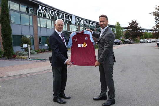 FC Aston Villa chơi lớn khi đầu tư 'khủng' trong sự kiện ký kết với đối tác mới