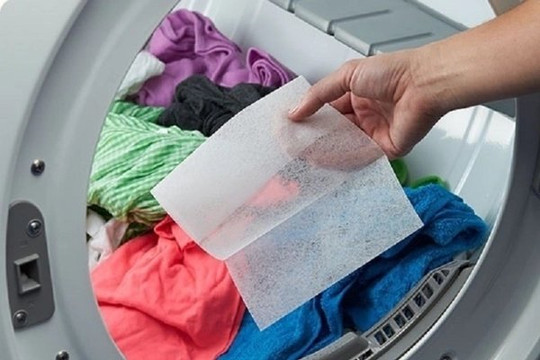 Vì sao giặt quần áo tại nhà không thơm lâu như ngoài tiệm?