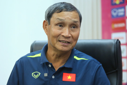 HLV Mai Đức Chung: Thật tiếc, tuyển nữ Việt Nam chưa ghi bàn ở World Cup