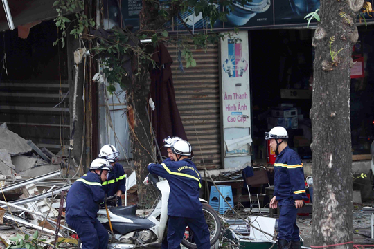 3 nạn nhân nặng trong vụ nổ tại Yên Phụ được chuyển về Bệnh viện Bỏng Quốc gia