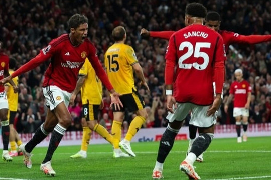 Man Utd nhận tin mừng trước trận đại chiến với Tottenham