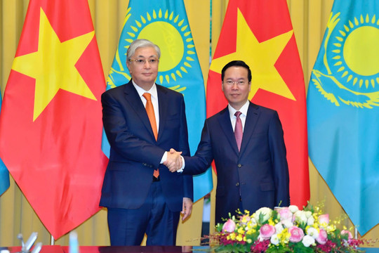 Toàn cảnh lễ đón Tổng thống Kazakhstan thăm chính thức Việt Nam
