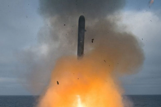 Australia mua hơn 200 tên lửa Tomahawk của Mỹ
