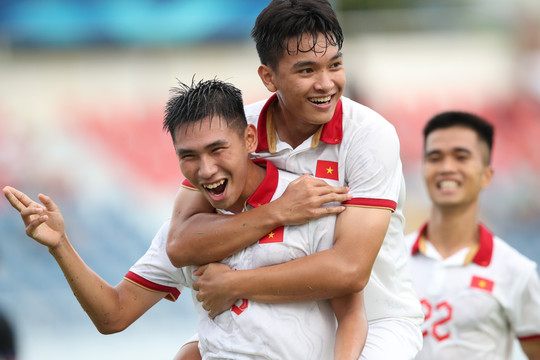 U23 Việt Nam thắng to U23 Lào: Hài lòng... một nửa!