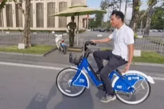 Đánh giá xe đạp công cộng Hà Nội: "Giảm khói bụi, tăng mồ hôi"