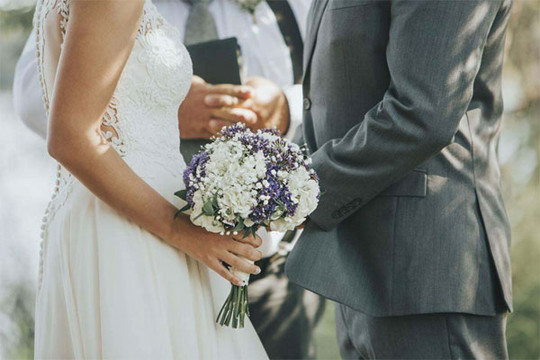 Vợ sắp cưới "lộ mặt thật", cộng đồng mạng ủng hộ chú rể hủy hôn