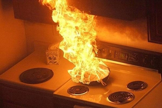 Điểm danh những thứ dễ gây cháy nổ không nên đặt cạnh bếp