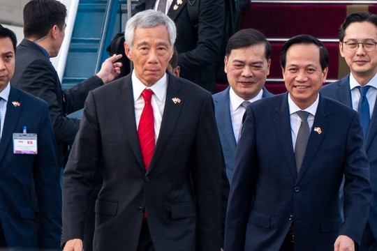 Thủ tướng Singapore thăm Việt Nam, thúc đẩy quan hệ đối tác chiến lược