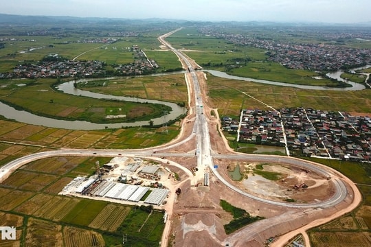 Thủ tướng: 'Hạn chế giao vị trí đất thuận lợi để phát triển bất động sản'